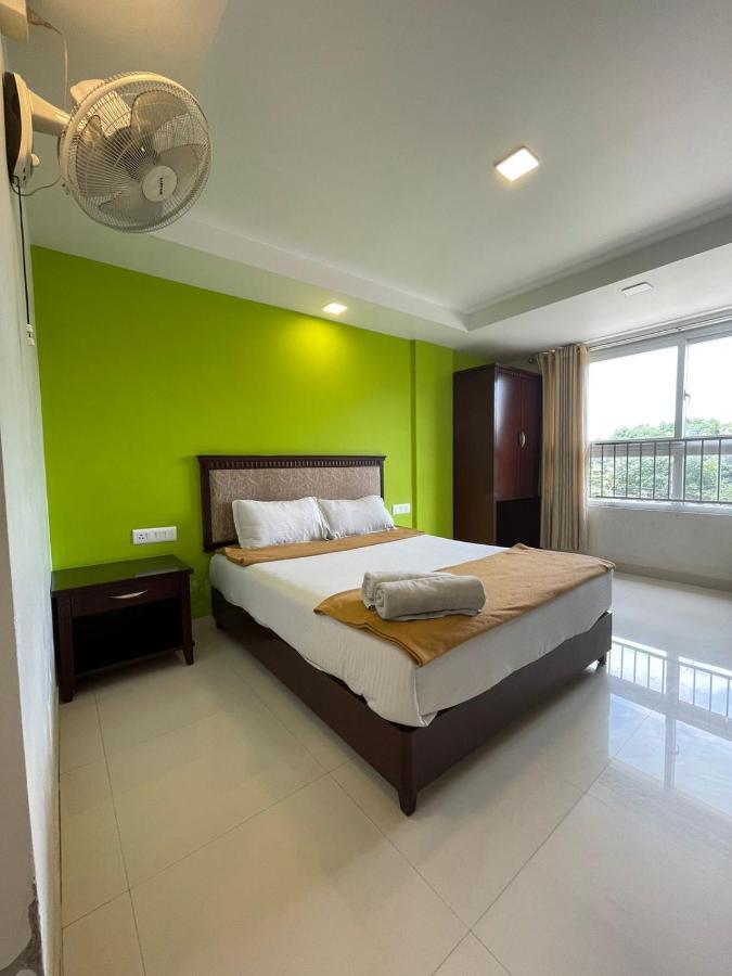 Hotel Temple Plaza Kochi Chottanikara Exterior foto